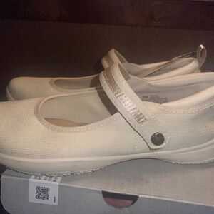 J Sport casual shoes - Cream - size: 8.5